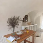 Les Garcons De L' Ete, Entre Uzes Et Cevennes